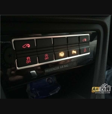自動(dòng)泊車(chē)， 17 夏朗原廠(chǎng)升級(jí)