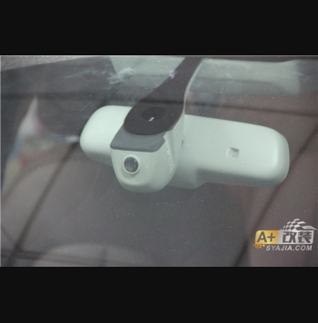 A6L隱藏記錄儀，門板氣氛燈，中控燈，車把手燈。，