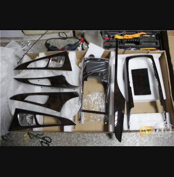 C7桃木內(nèi)飾更換及安裝車內(nèi)氣氛，角窩燈，車門把手燈。