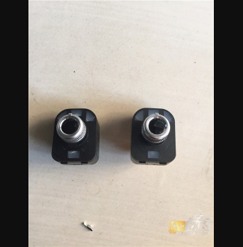 Q5裝電動折疊后視鏡，巡航定速，多功能方向盤按鍵，自動大燈，4門投影門燈。，
